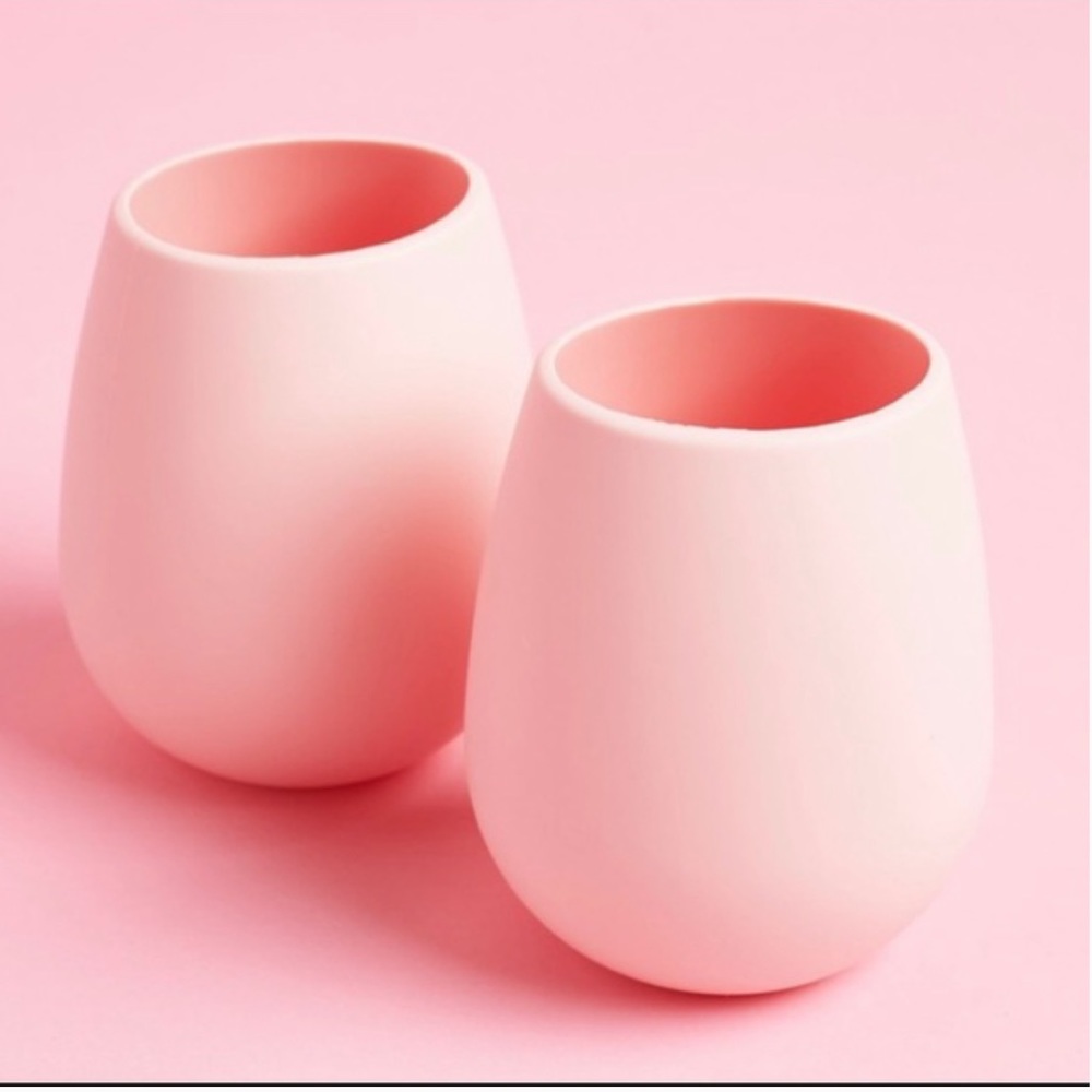 SOLD Odeme Set Of Two Baby Pink Silicone Wine Glasses - Picture 2 of 8